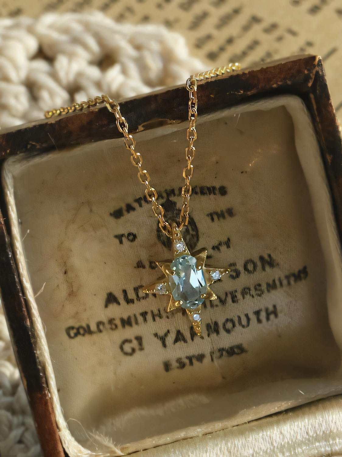 Octomom Simple Necklace