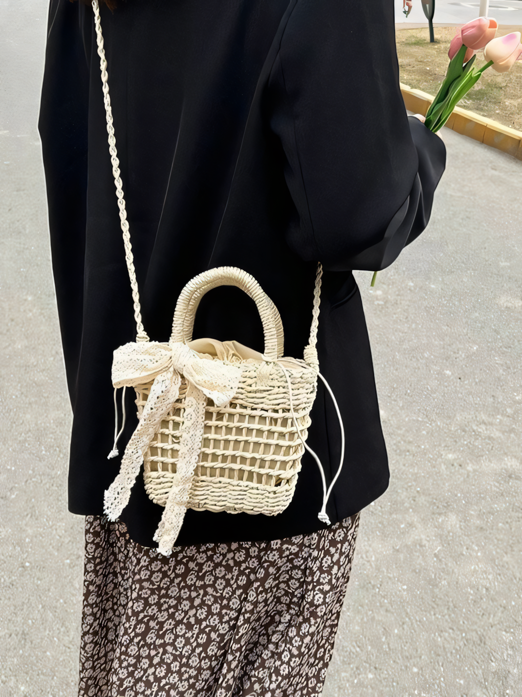 Bow Cutout Straw Square Bag
