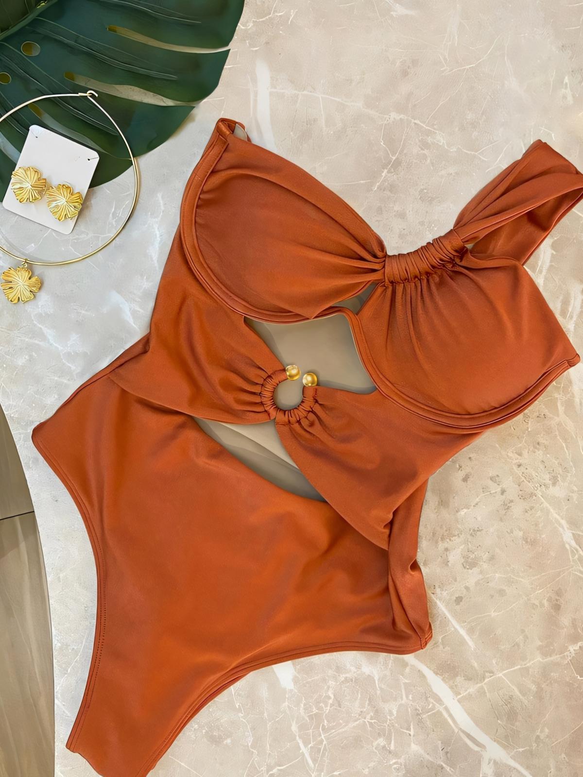 Solid Color Metal Buckle One-piece Swimsuit