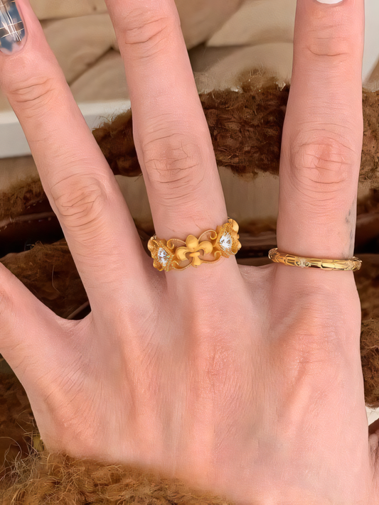 Vintage Court Style Iris Lace Ring