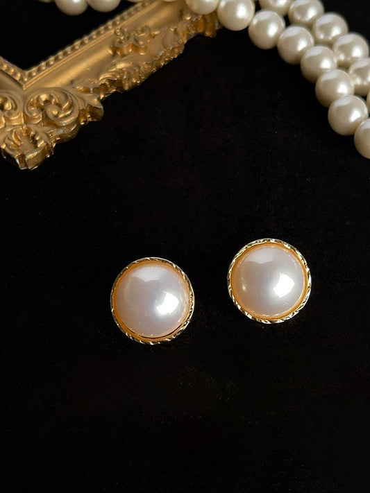 Vintage Round Pearl Earrings