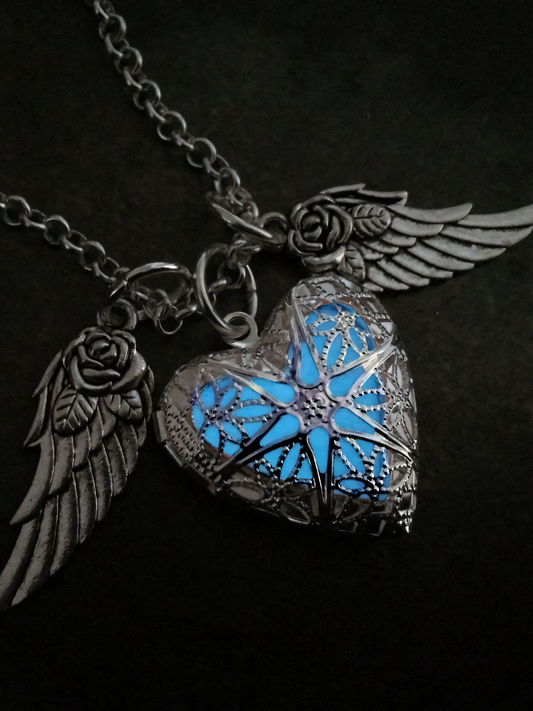 Rose Wing Luminous Necklace